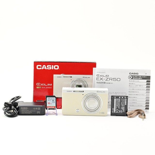 ＜並品＞ CASIO EXILIM EX-ZR50WE ホワイト｜自分撮り対応コンパクトデジタルカメラ｜チルト液晶搭載｜セルフ撮影モード難あり｜液晶に黄変あり｜16GB SDカード付属｜実用モデル