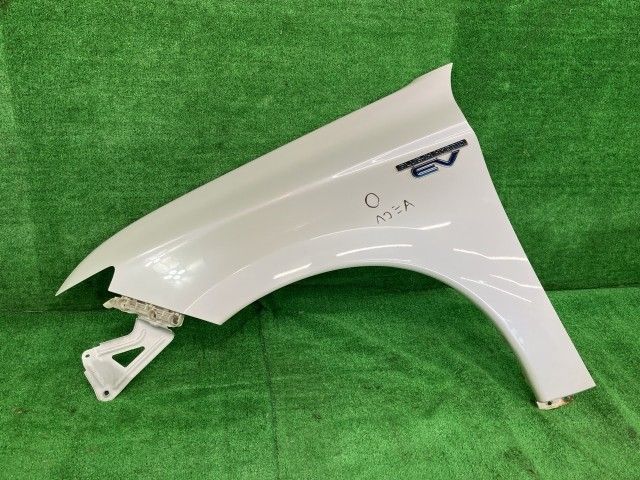 アウトランダー GG2W 右フロントフェンダー PHEV Gナビパッケージ 4WD