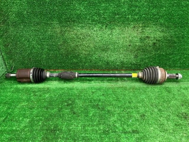 フィット GS6 右フロントドライブシャフト ベーシック 4WD 44305-TZC-J01 NH830M