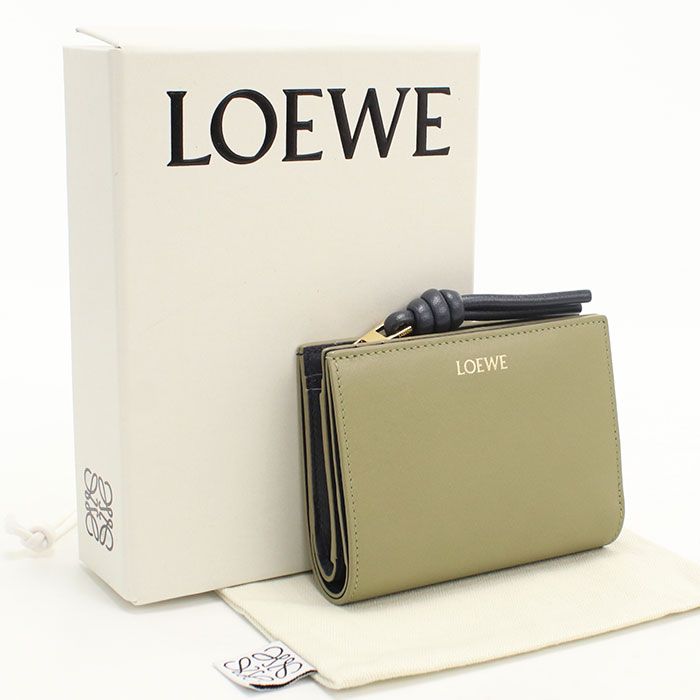 LOEWE ロエベ コンパクトウォレット ノット CEM1NCWX01 二つ折り財布/シャイニーナパカーフ【中古】 レディース