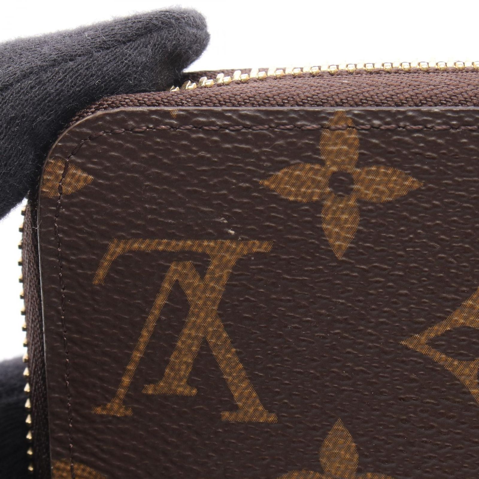 LOUIS VUITTON ルイ・ヴィトン ジッピーウォレット モノグラム フューシャ ラウンド長財布