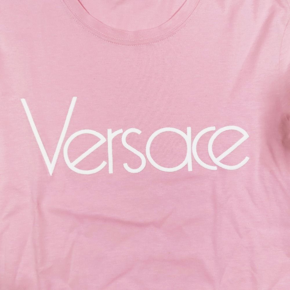 VERSACE - 未使用 Versace ヴェルサーチ フロント 1978 リエディション ロゴ Tシャツ カットソー クルーネック 半袖 トップス ピンク 36 レディース 古着 中古 USED 未使用 Versace ヴェルサーチ フロント 1978 リエディション ロゴ T