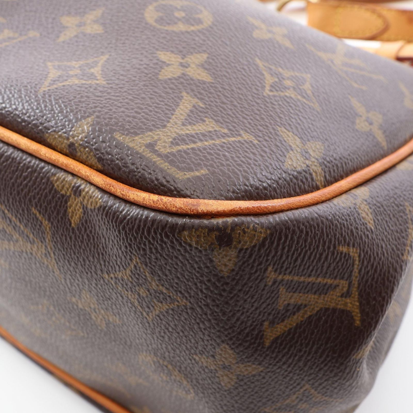 LOUIS VUITTON ルイ・ヴィトン バティニョール オリゾンタル ショルダーバッグ