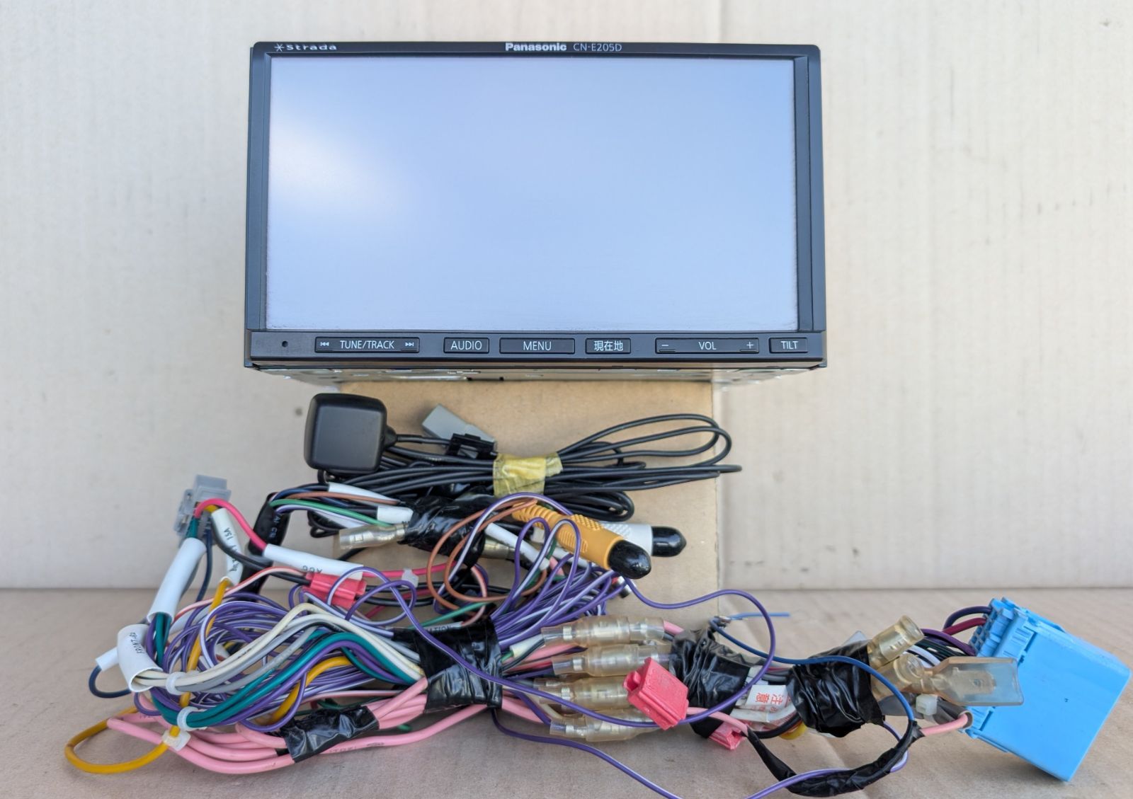 動作確認済 パナソニック ストラーダ CN-E205D カーナビ - メルカリ