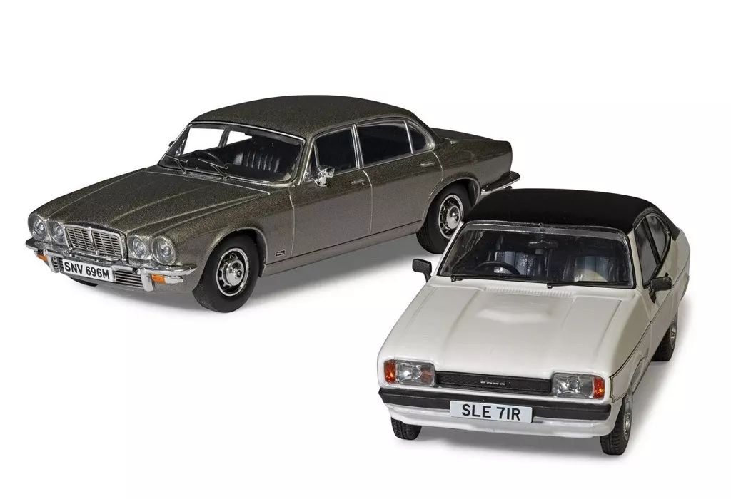 【中古】ミニカー 1/43 Screen Stars 2台セット [CGCC91992]