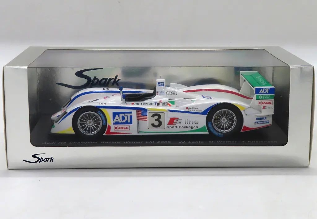 【中古】ミニカー 1/18 Audi R8 Champion Racing Winner LM 2005 #3(ホワイト×ブルー×グリーン) [SPA180001]
