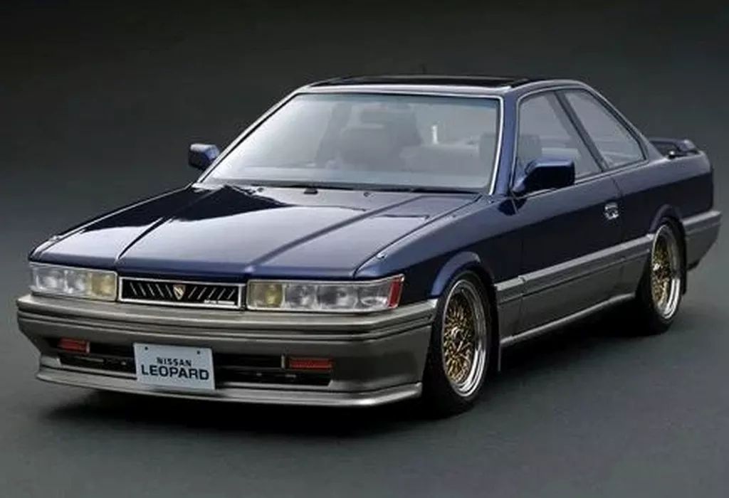 【中古】ミニカー 1/18 Nissan Leopard 3.0 Ultima F31(ブルー×シルバー) [IG3701]