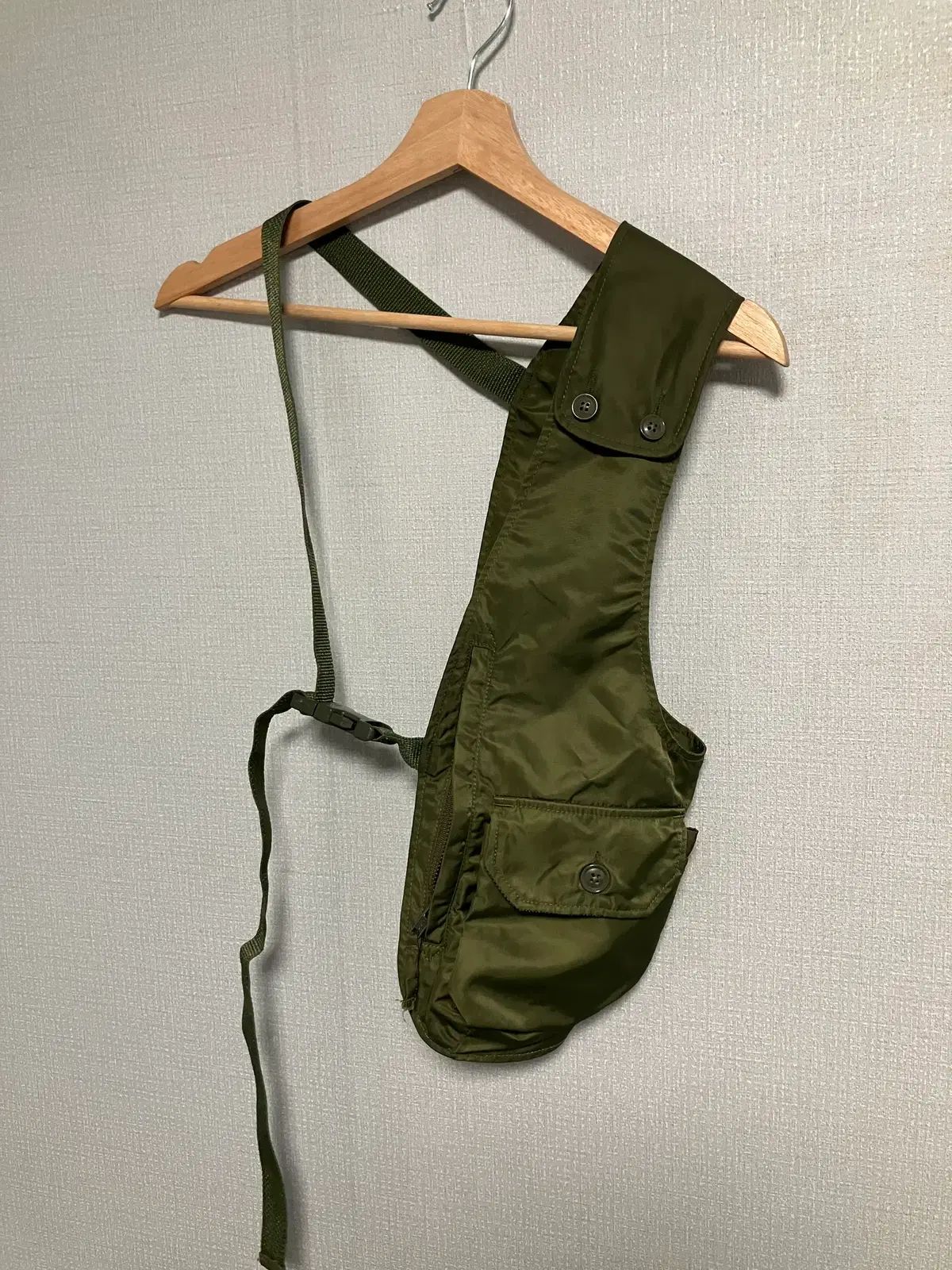 エンジニアードガーメンツ ショルダートベスト