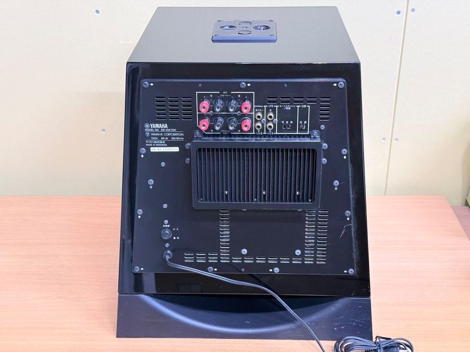 未使用　ヤマハ　ウーハー　NS-SW700 BP　 ブラック 展示品