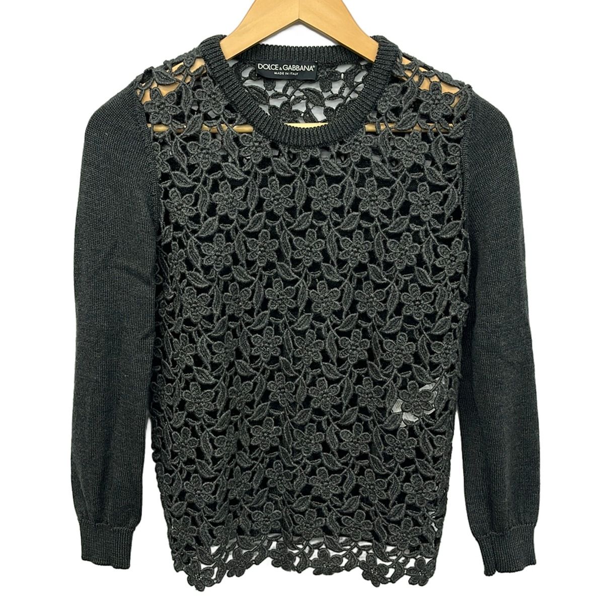DOLCE&GABBANA(ドルチェアンドガッバーナ) 長袖セーター レディース美品 - グレー×ダークグレー クルーネック/レース/フラワー(花)