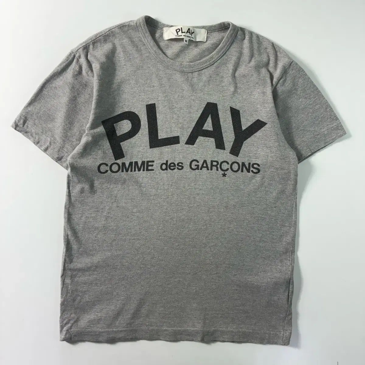 COMME des GARCONS 꼼데가르송 PLAY グレー 半袖 Tシャツ