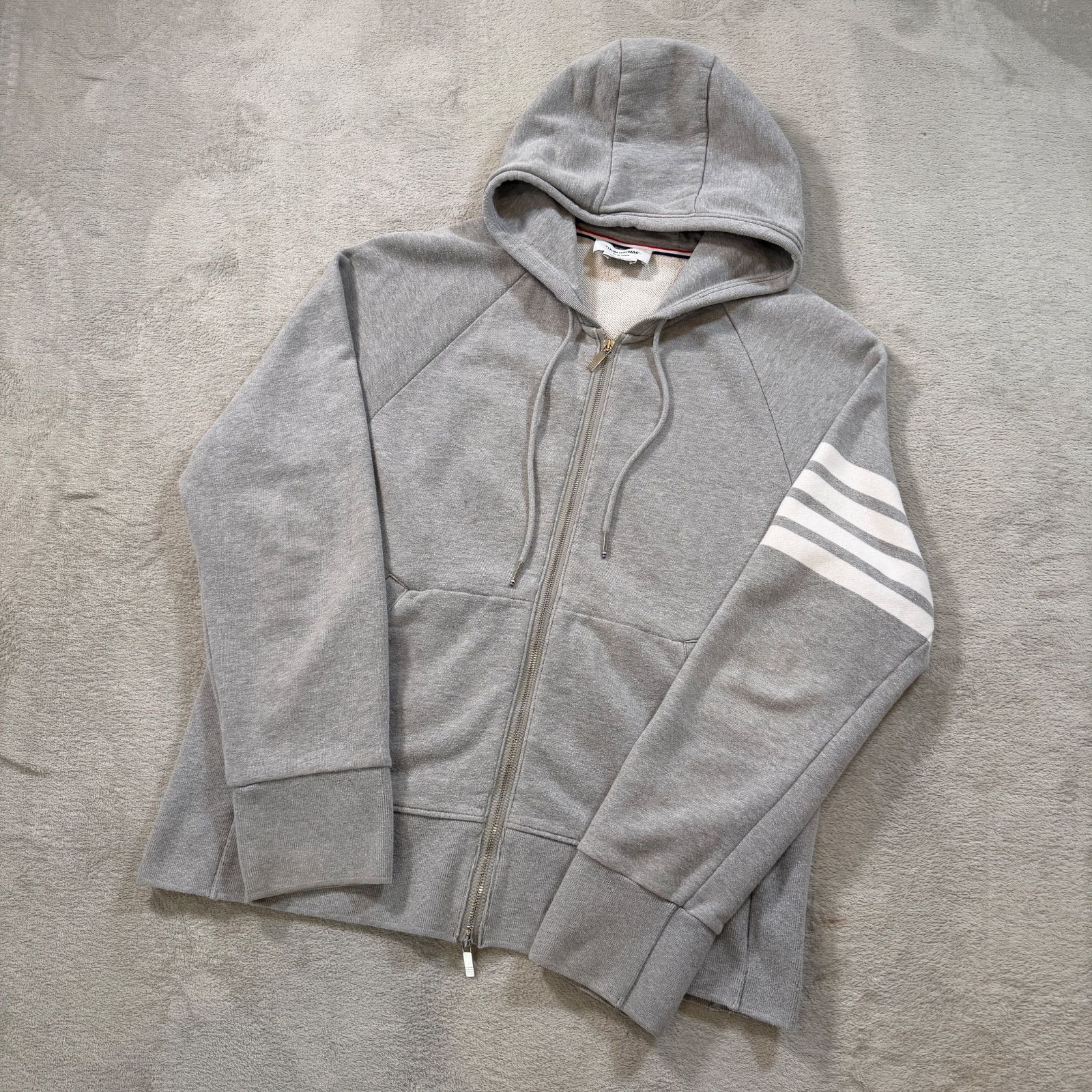 希少　ビッグサイズ　トムブラウン THOM BROWNE 4bar ジップアップ フーディー パーカー グレー 6サイズ コットン100% メンズ 18156