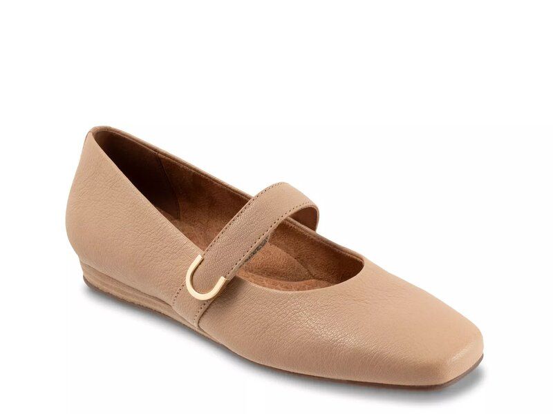 ソフトウォーク レディース シューズ パンプス Softwalk Valdivia Mary Jane Flat Beige Leather ベージュ