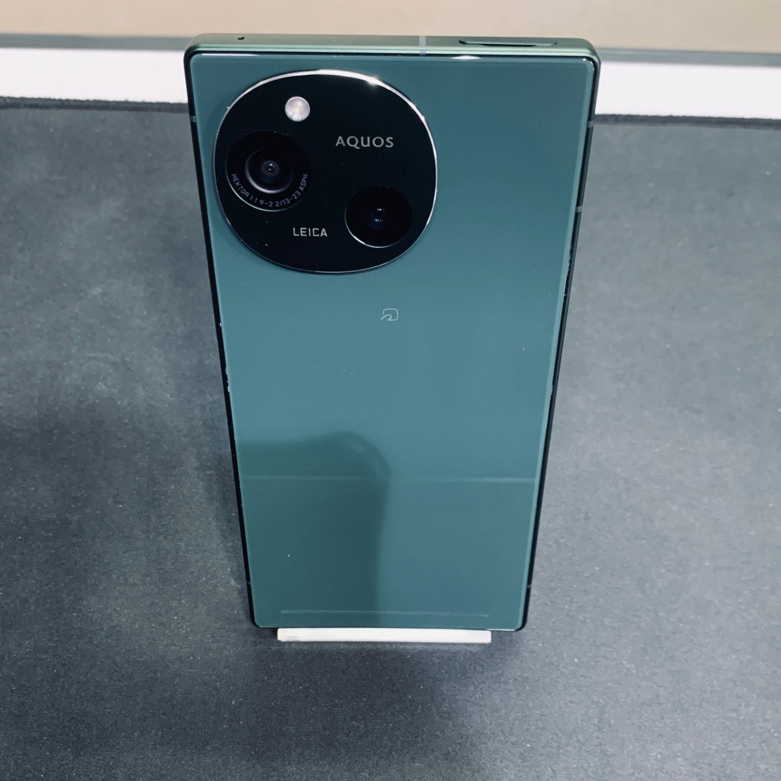 中古】AQUOS R9 256GB グリーン SIMFREE SH-51E - メルカリ