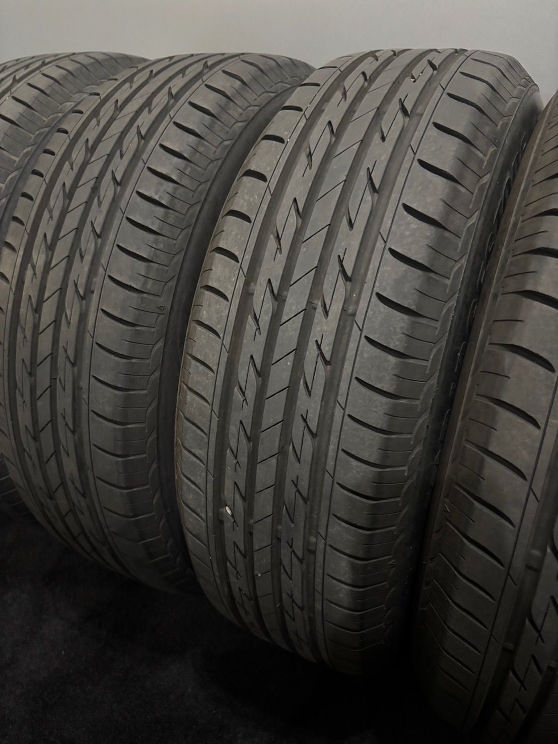 ★倉庫保管品 195/65R15 BRIDGESTONE/NEXTRY 13年製 夏タイヤ サマータイヤ 4本 ブリヂストン ノア ヴォクシー プリウス (3-M541)