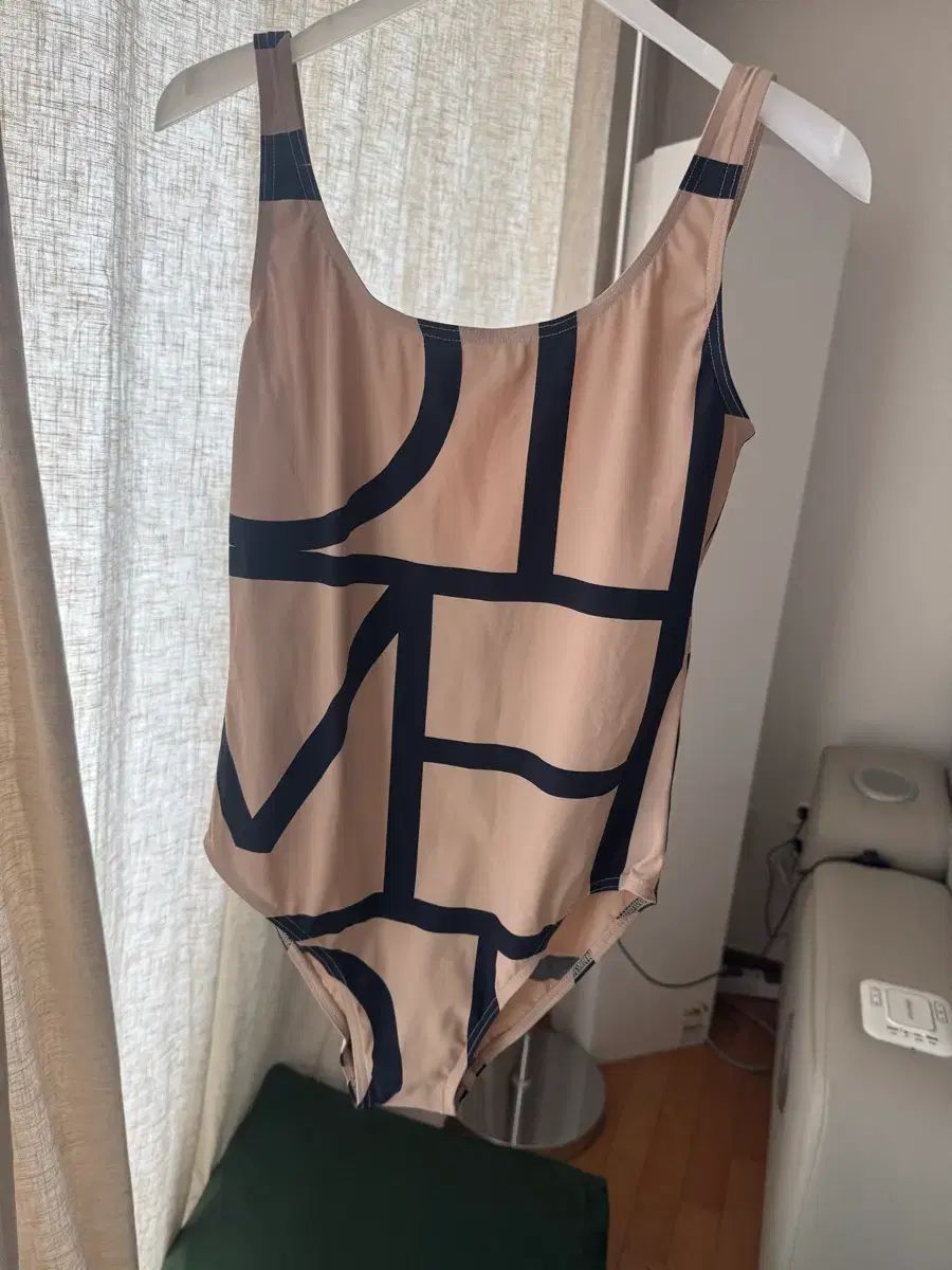 トーテム モノグラム スイムスーツ 水着 モノキニ ベージュ 11,569円