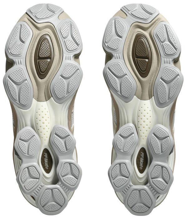 アシックス メンズ シューズ スニーカー ASICS Mens GELKINETIC FLUENT Running Shoes WhiteTan ホワイト