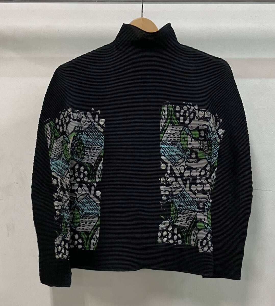 ISSEY MIYAKE イッセイミヤケ 長袖Tシャツ カットソー me ミー MI31FJ141 ボックスプリーツ ボトルネック モード ブラック