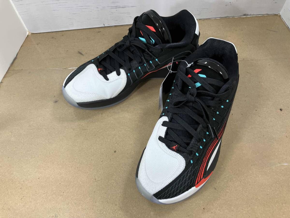 NIKE ナイキ スニーカー HF0824-001 黒／白 26.0cm 通年