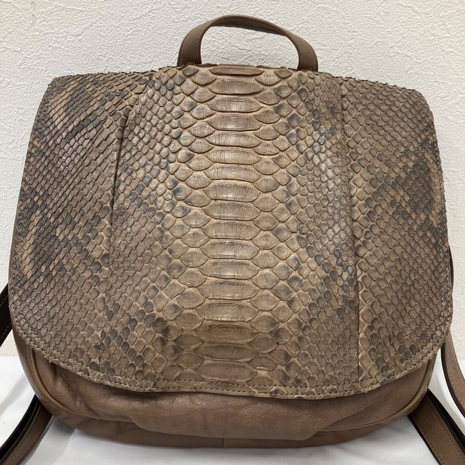 Y4933　【美品】　IBIZA　イビサ　イビザ　リュックサック　リュック　バックパック　レザー　パイソン　ブラウン　レディース