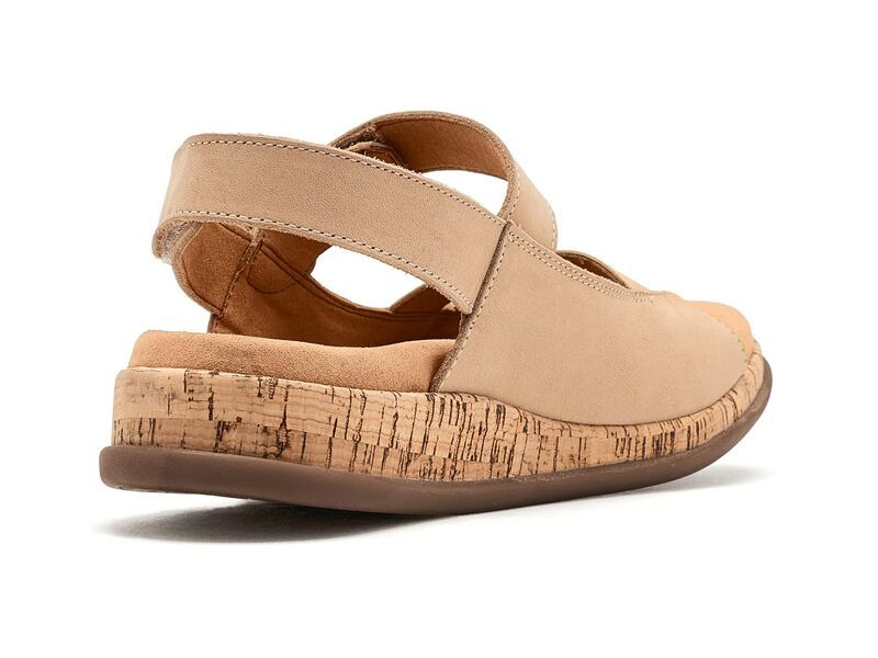 トロッターズ レディース シューズ サンダル ミニ Trotters Gemini Sandals Beige Nubuck ベージュ トロッターズ レディース シューズ サンダル ミニ Trotters Gemini Sandals Beige Nubuck ベージュ