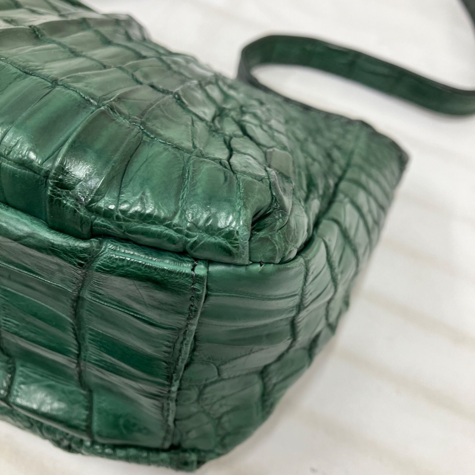 4930 【美品】 IBIZA イビサ イビザ ショルダーバッグ グリーン レザー