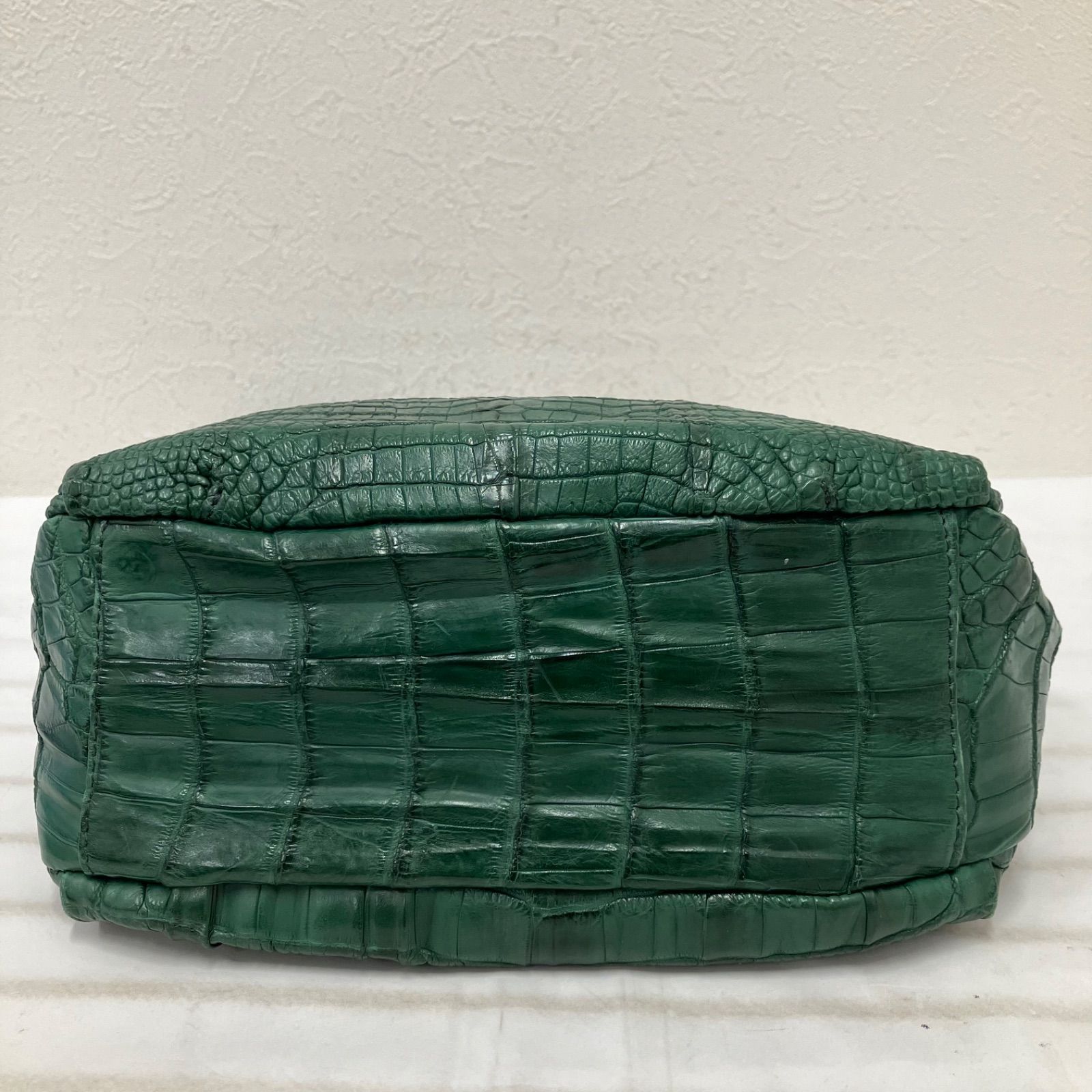 4930 【美品】 IBIZA イビサ イビザ ショルダーバッグ グリーン レザー