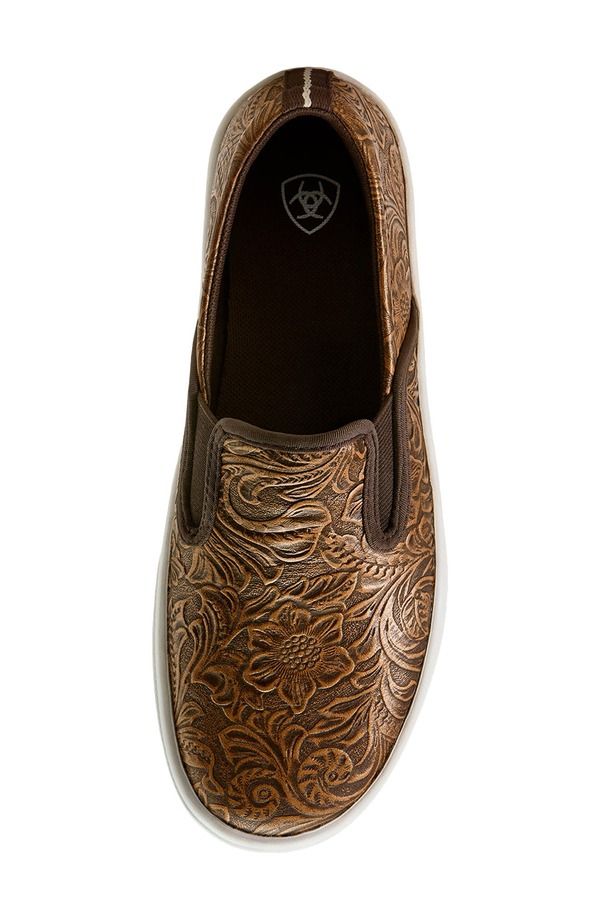 アリアト レディース シューズ スニーカー Ariat Skylar SlipOn Sneaker Brown Floral Emboss ブラウン