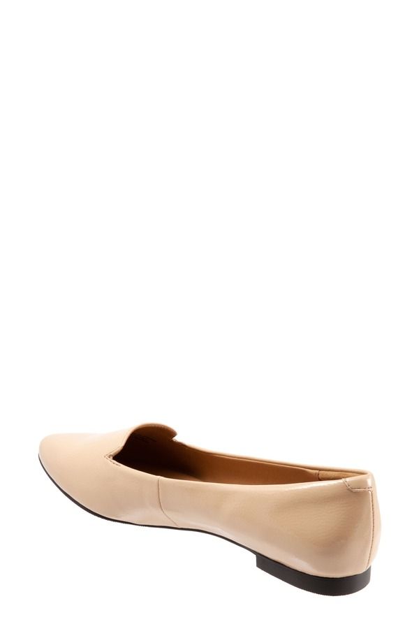トロッターズ レディース シューズ スリッポン・ローファー Trotters Harlowe Pointed Toe Loafer Nude Faux Leather