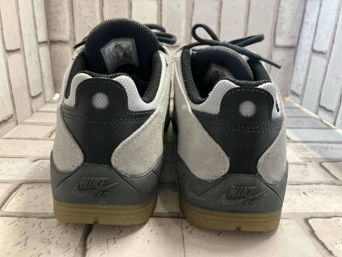 NIKE ナイキ スニーカー VERTEBRAE FD4691-004 サイズ27.0cm スポーツ