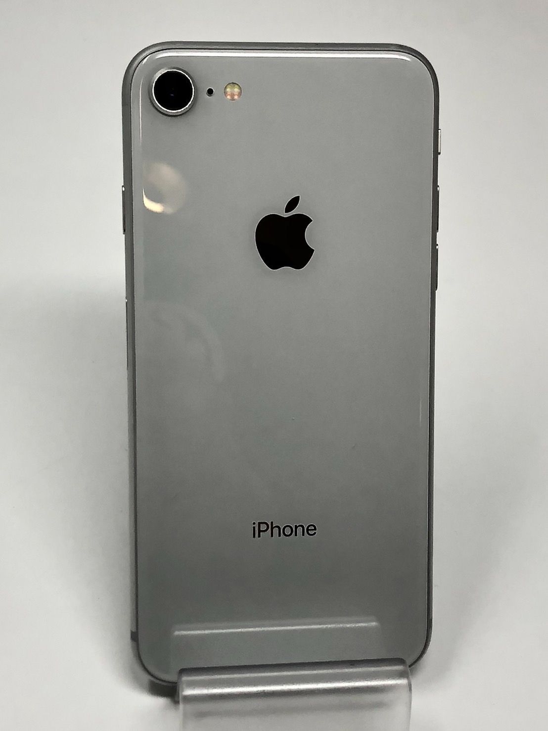 iPhone 8 64GB 中古 バッテリー79% KDDI系 SIMロック - メルカリ