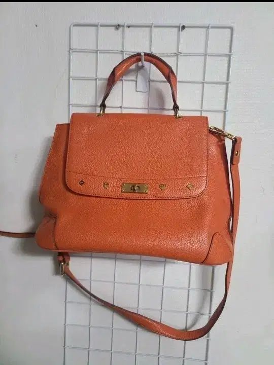 MCMバッグ 出品