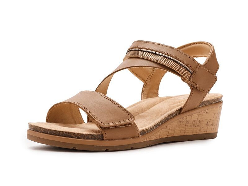 クラークス レディース シューズ ヒール Clarks Kacha Wave Tan Leather タン