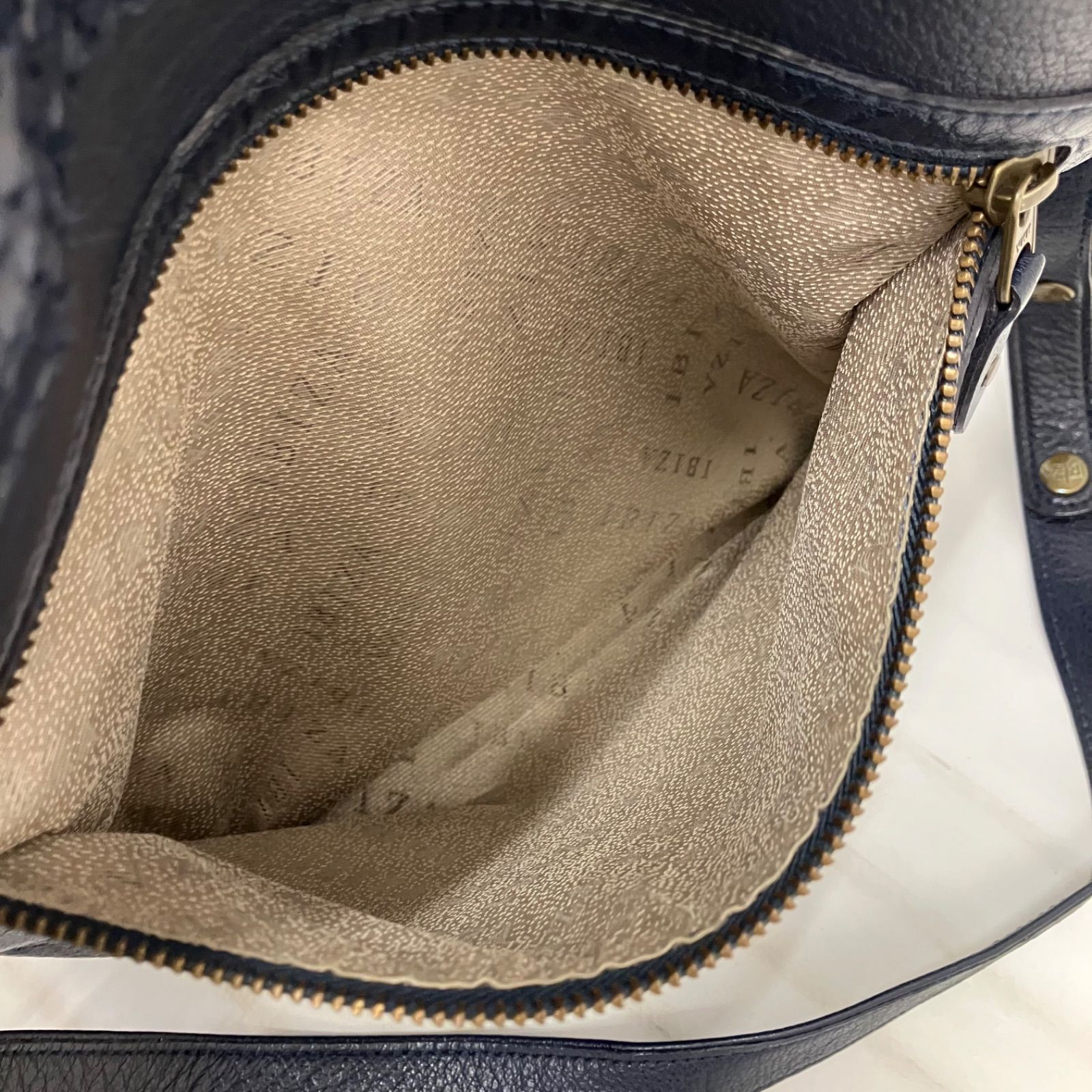 4932 【美品】 IBIZA イビサ イビザ ショルダーバッグ ネイビー 紺