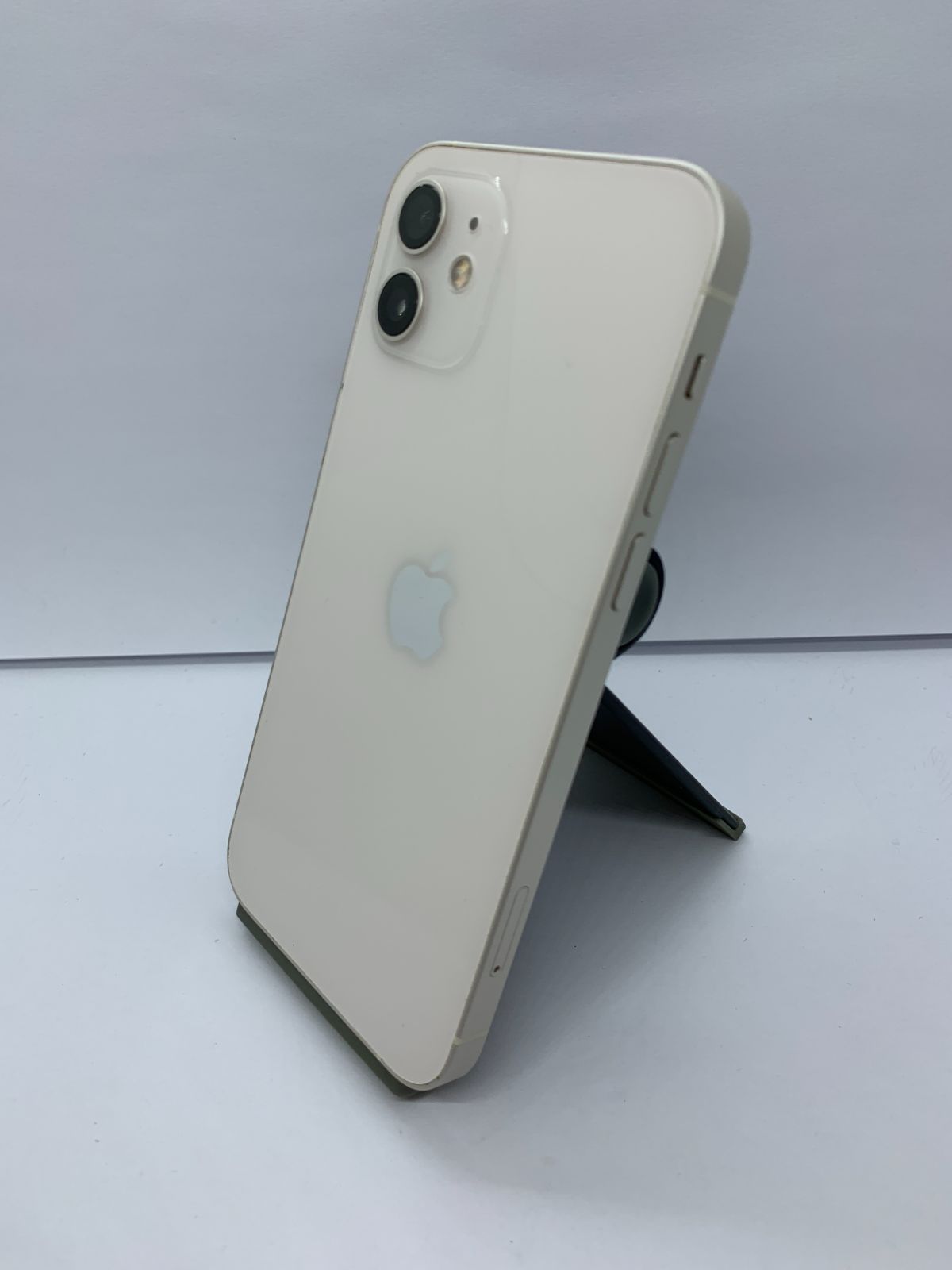 iPhone 12 128GB ホワイト 中古 SIMロック解除済 - メルカリ