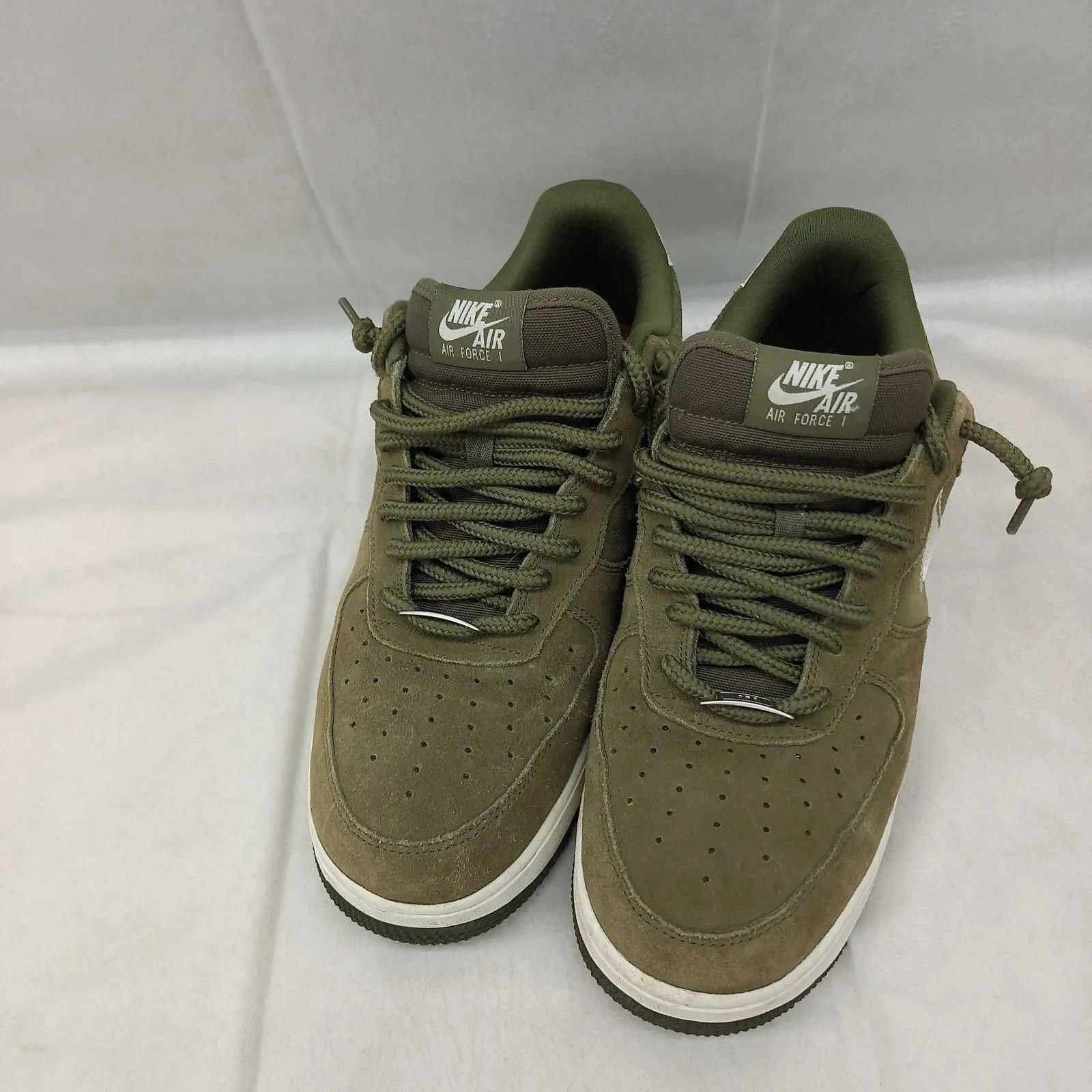 NIKE AIRFOCE1 HJ4465-2 ローカットスニーカー US9.5UK8.5EUR43CM27.5BR41 オリーブ _234