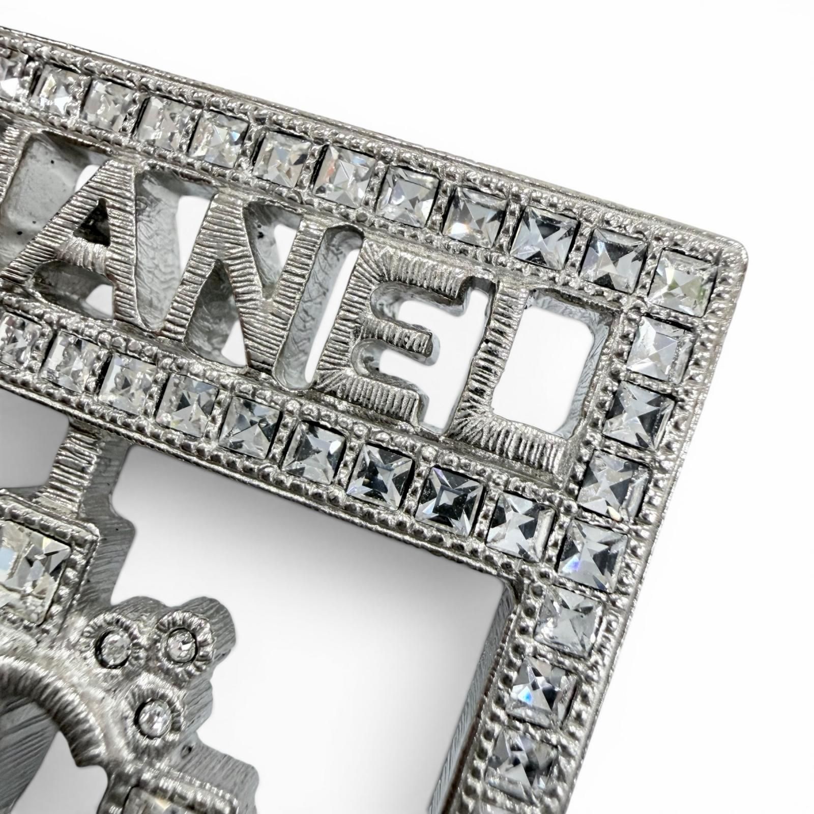 CHANEL シャネル ブローチ ラインストーン エンブレム シルバーカラー