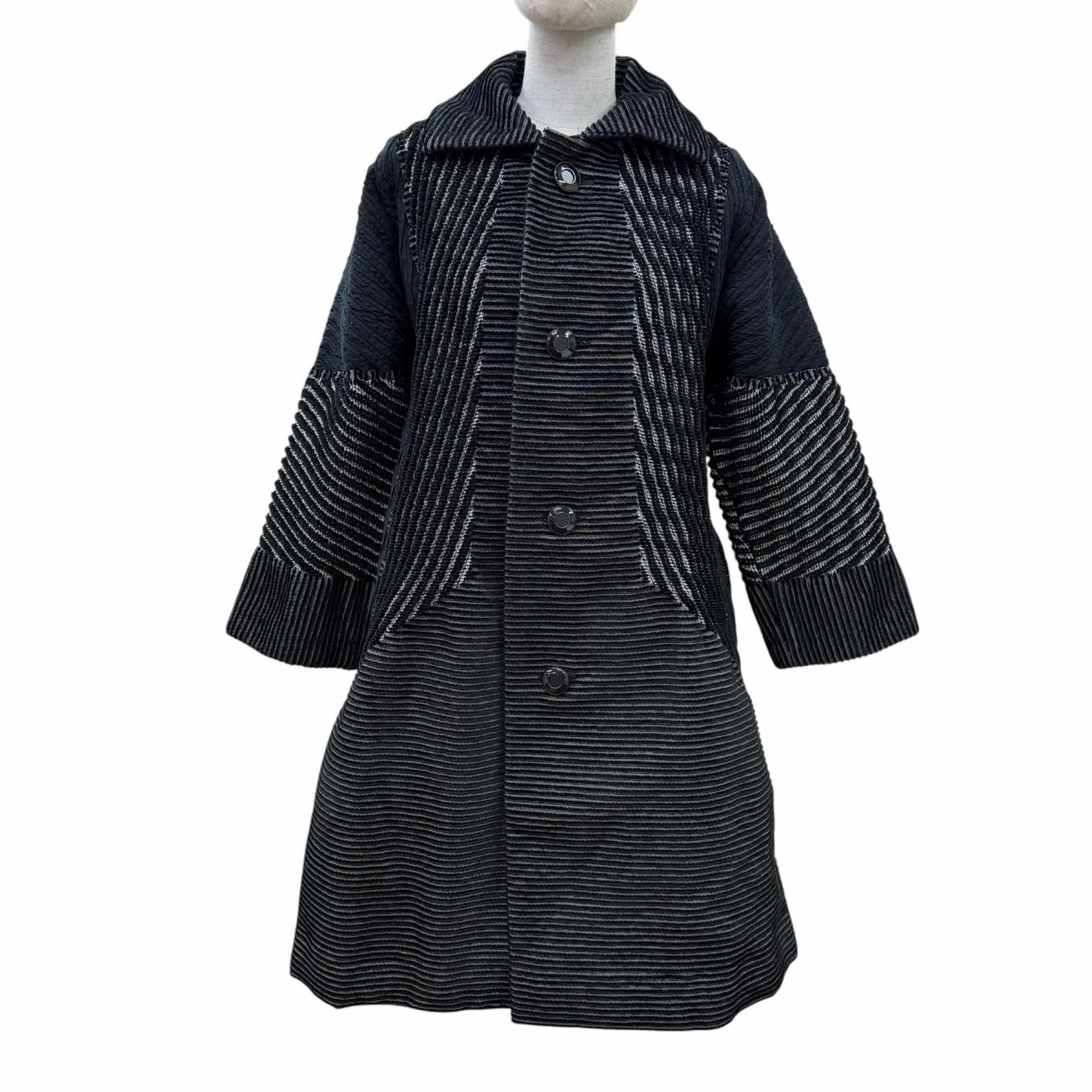 未使用品☆ISSEY MIYAKE イッセイミヤケ IM64-FA512 プリーツ切り替え デザイン コート ブラック系 2 日本製 正規品 レディース