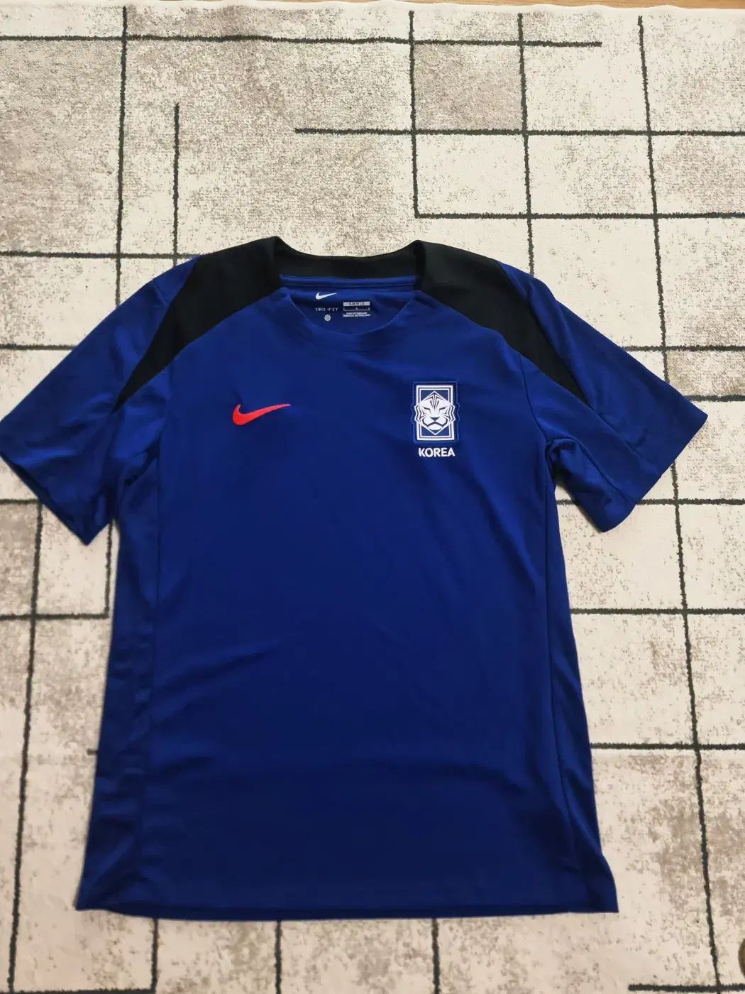 s級 NIKE 韓国国家代表 新モデル スリムフィット トレーニングウエア トップス m 95