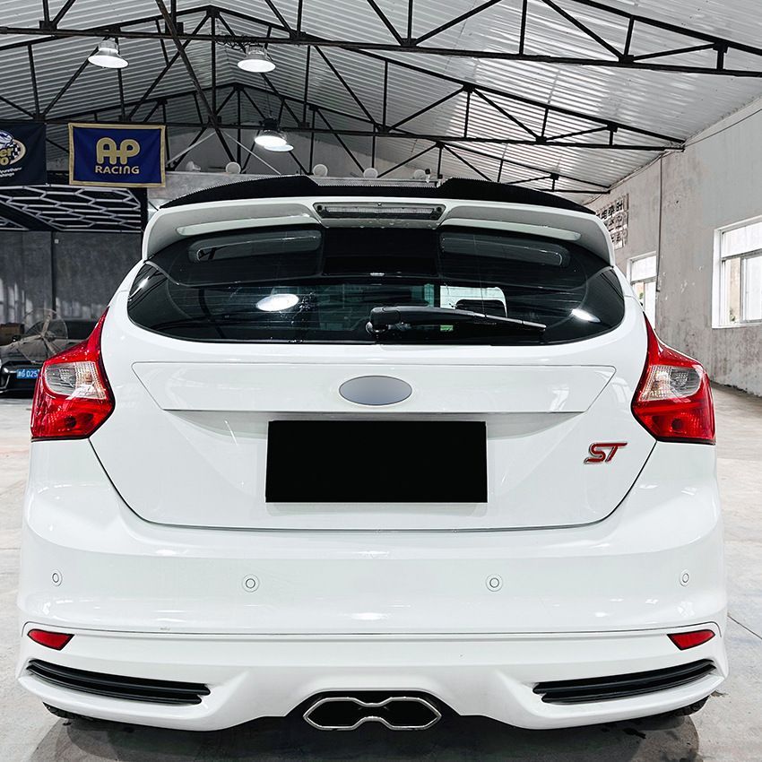 フォード Ford フォーカス Focus MK3 ST-Line/ST 2011~2017年式対応 リアルーフスポイラー ABS ピアノブラック カーボン調 外装アクセント フォード Ford フォーカス Focus MK3 ST-Line/ST 2011~2017年式対応 リアルーフスポイラー ABS ピアノブラック カーボン調 外装アクセント