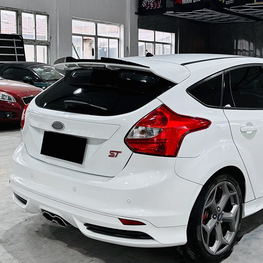 フォード Ford フォーカス Focus MK3 ST-Line/ST 2011~2017年式対応 リアルーフスポイラー ABS ピアノブラック カーボン調 外装アクセント フォード Ford フォーカス Focus MK3 ST-Line/ST 2011~2017年式対応 リアルーフスポイラー ABS ピアノブラック カーボン調 外装アクセント