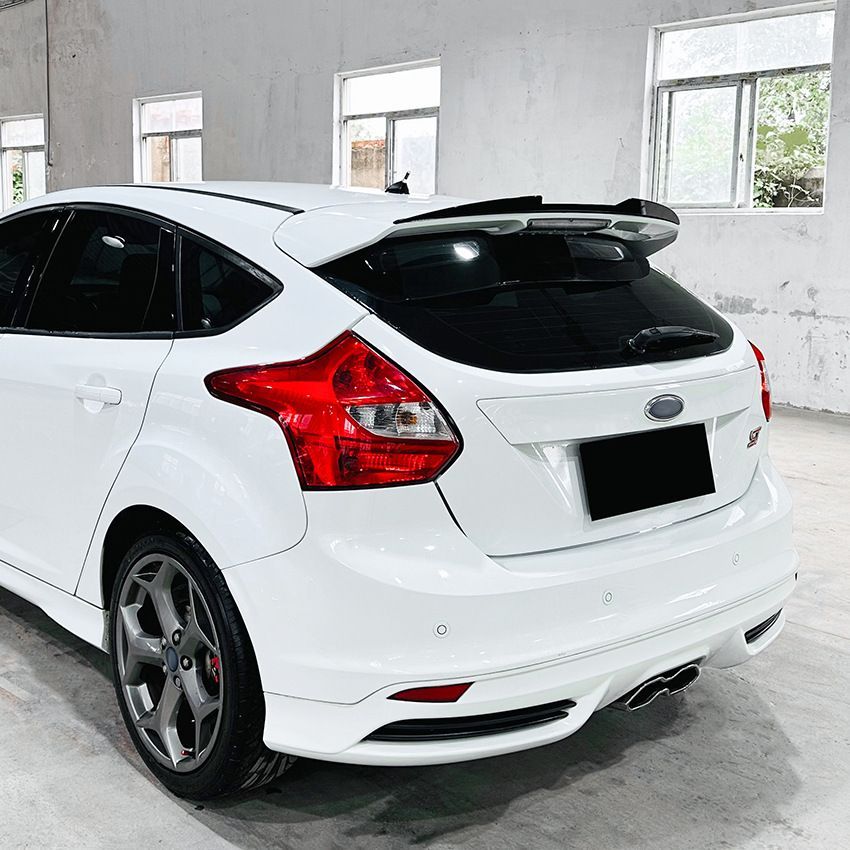 フォード Ford フォーカス Focus MK3 ST-Line/ST 2011~2017年式対応 リアルーフスポイラー ABS ピアノブラック カーボン調 外装アクセント フォード Ford フォーカス Focus MK3 ST-Line/ST 2011~2017年式対応 リアルーフスポイラー ABS ピアノブラック カーボン調 外装アクセント