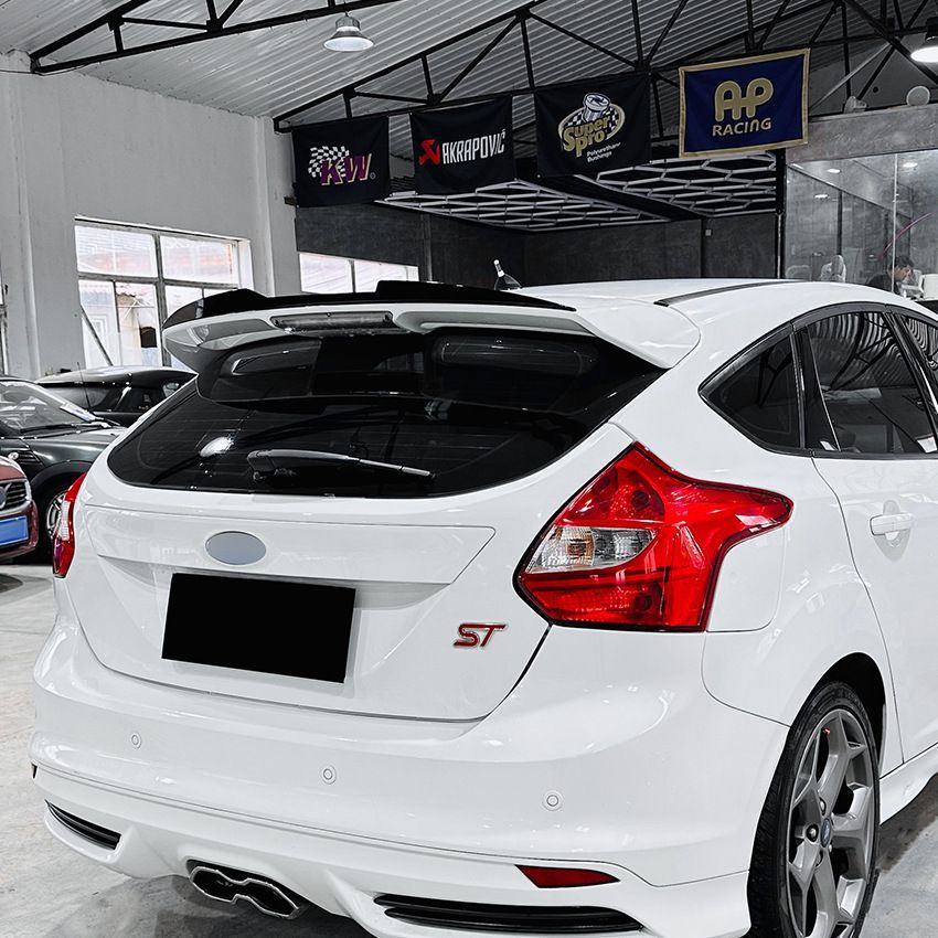 フォード Ford フォーカス Focus MK3 ST-Line/ST 2011~2017年式対応 リアルーフスポイラー ABS ピアノブラック カーボン調 外装アクセント フォード Ford フォーカス Focus MK3 ST-Line/ST 2011~2017年式対応 リアルーフスポイラー ABS ピアノブラック カーボン調 外装アクセント