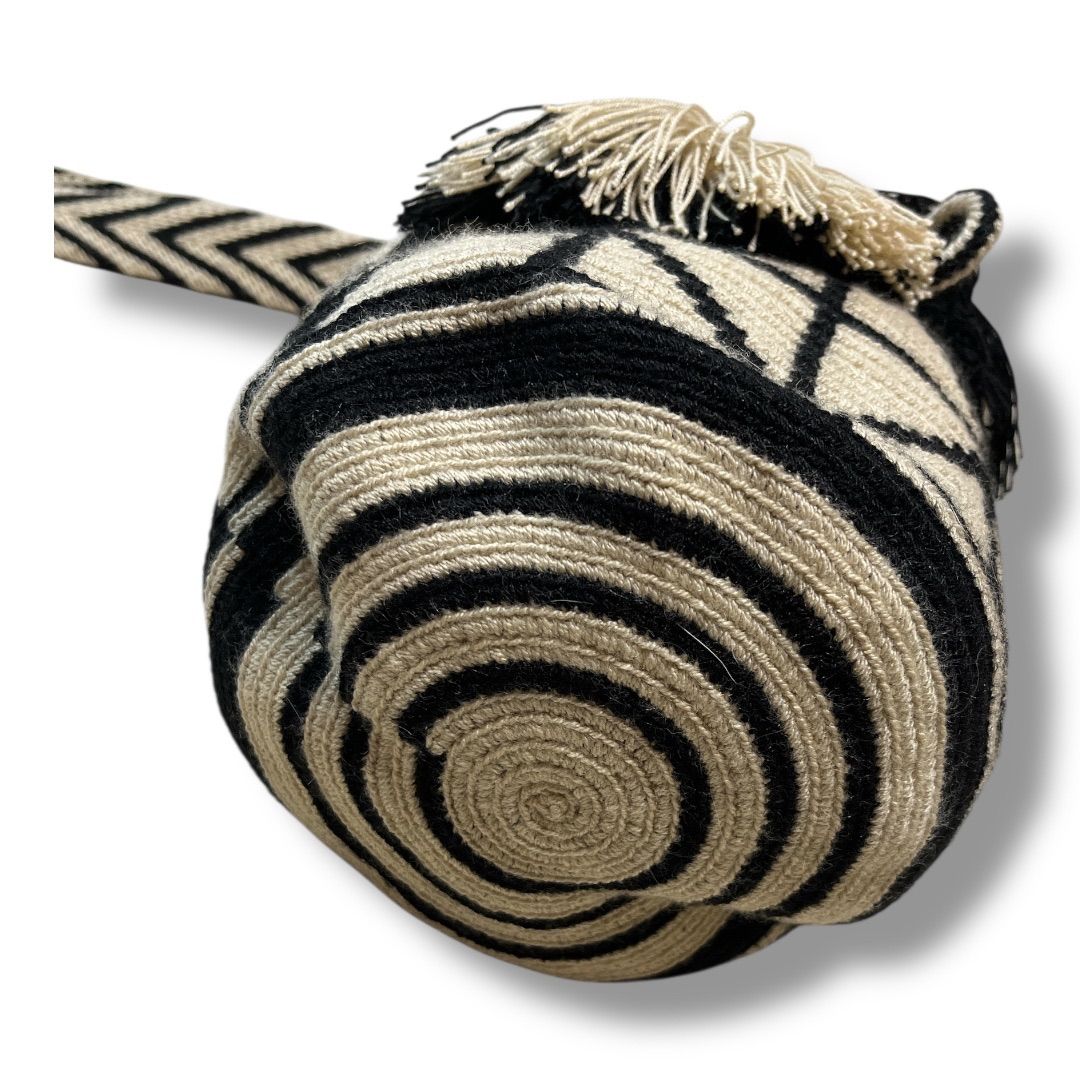 未使用　タグ付き　CHILA BAGS バッグ 未使用 タグ付き CHILA BAGS チラバッグス wayuu bag ショルダーバッグ