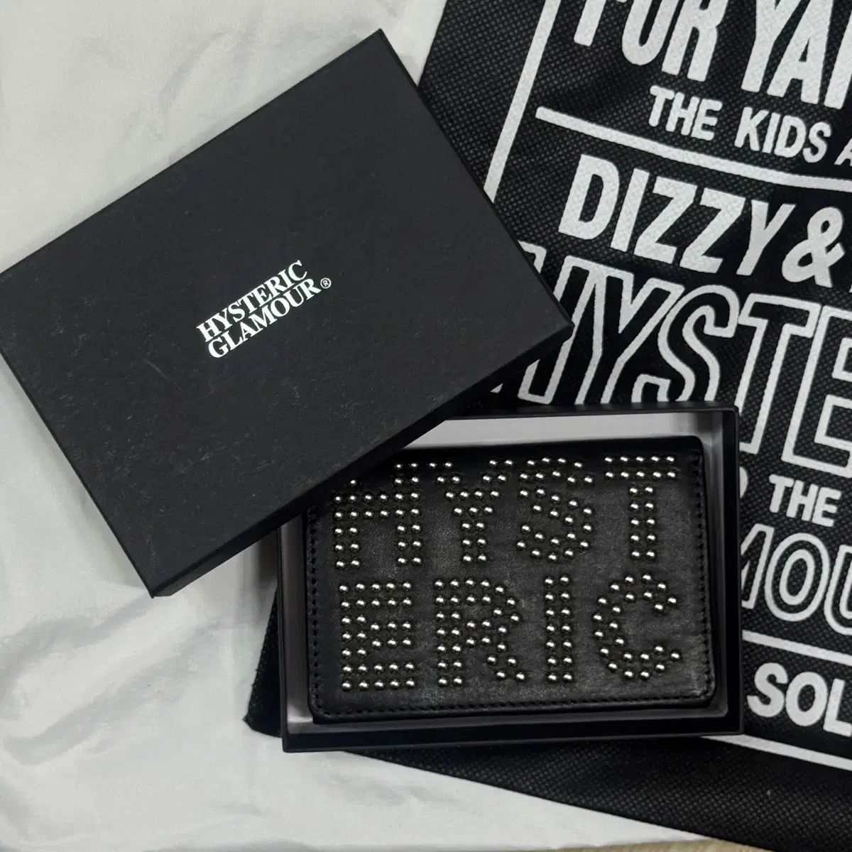 HYSTERIC GLAMOUR ヒステリックグラマー ロゴ スタッズ トライフォールド ウォレット ブラック