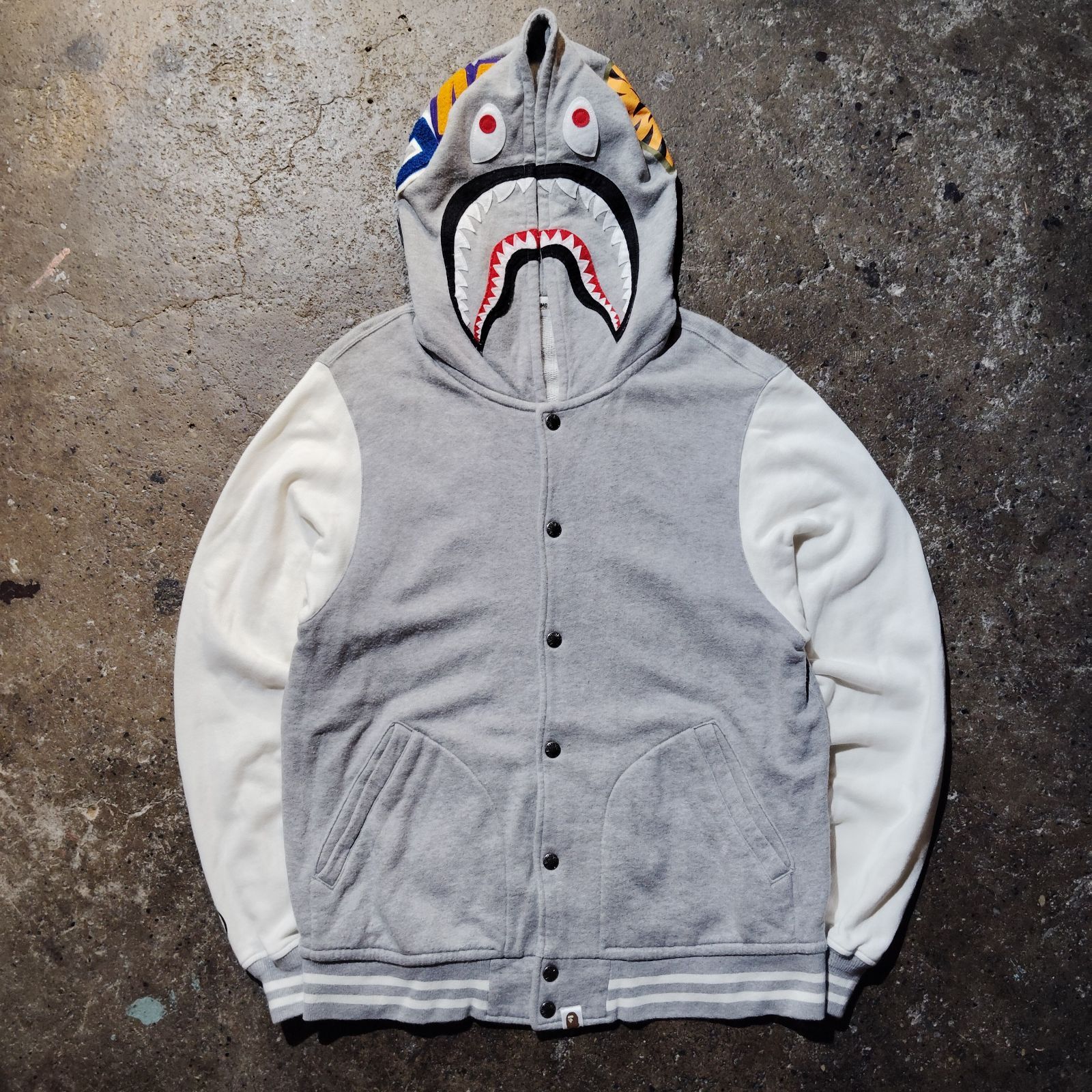 A BATHING APE シャーク フーディ スタジャン アベイシングエイプ バー