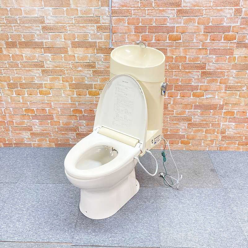 中古品】【ジャンク扱い】 National シャワレインS トイレ洋式便器(壁