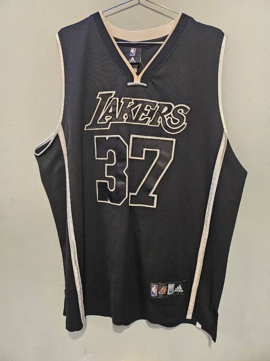 アディダス NBA レイカーズ ノースリーブ