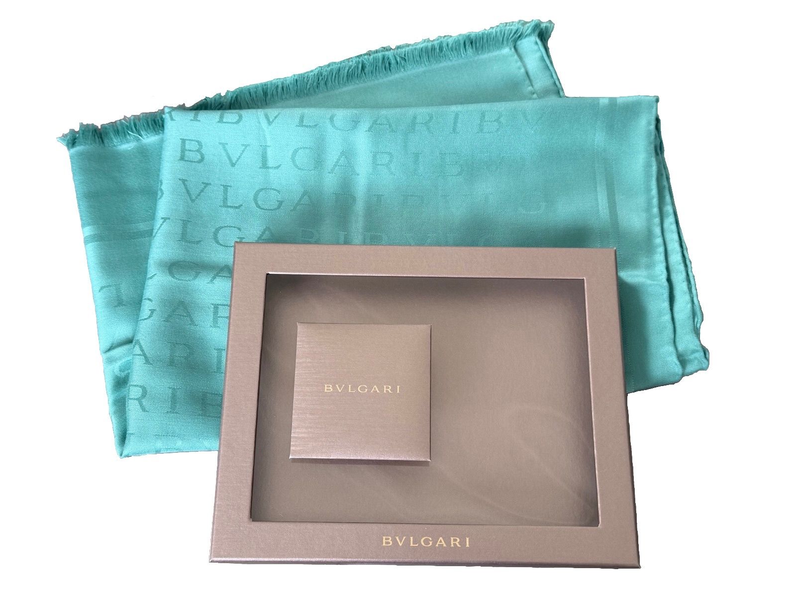【美品/箱付き】BVLGARI ブルガリ ロゴマニア シルク 大判ストール グリーン