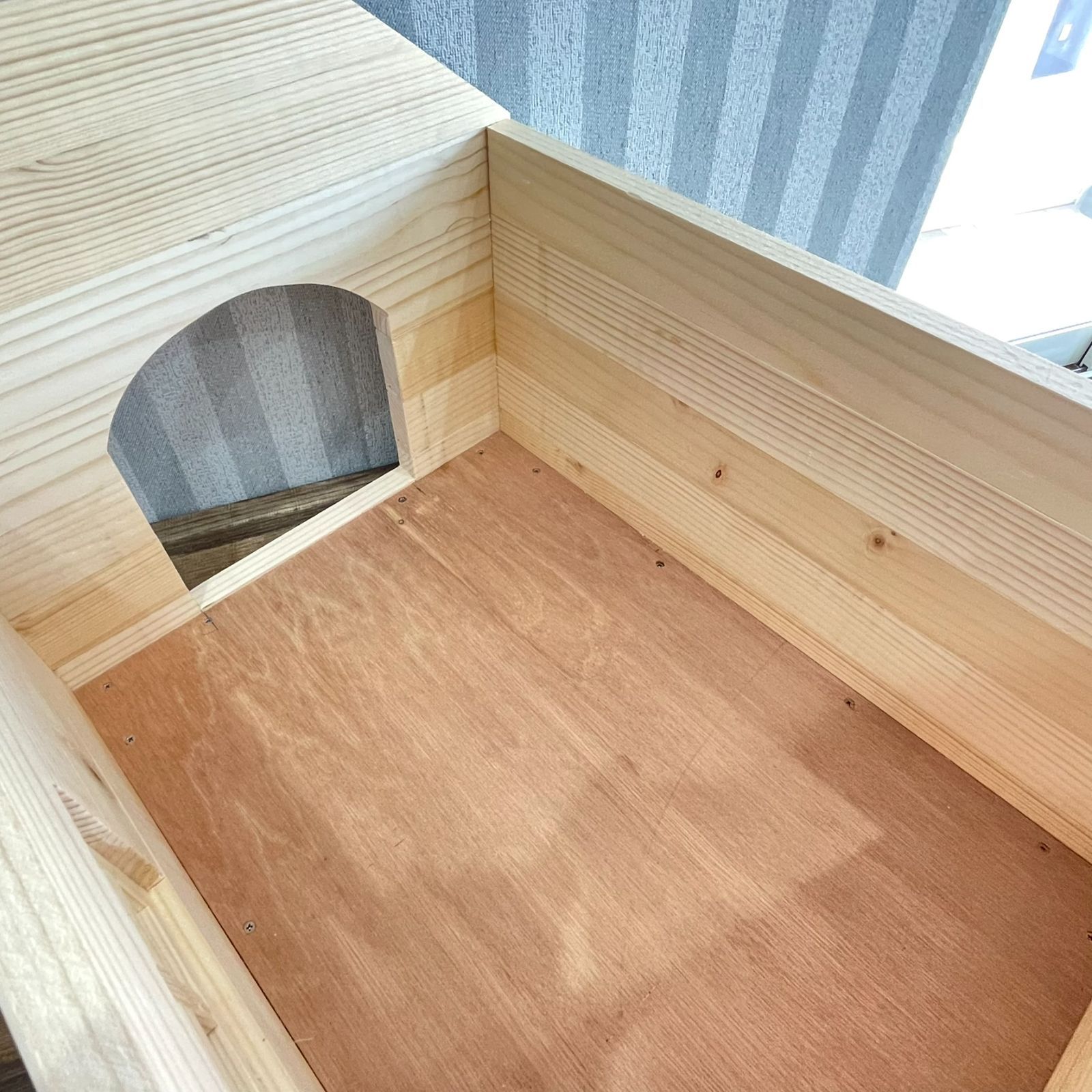 ◆超メルカリ市価格◆ハンドメイド木製無垢材ペットハウス犬 猫屋根開閉ヴィンテージ 新品】ハンドメイド木製ペットハウス🐶🐈｜小型犬｜猫｜屋根取外し可